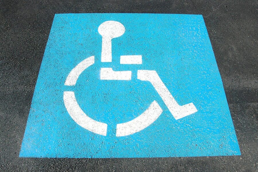 handicap-parking-2328893_1920